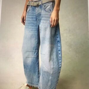 Mid rise barrel jeans